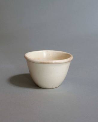 Bowl
Earthenware, lead-glazed (creamware)
1780-1900