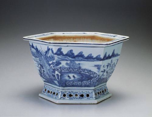 Flowerpot
Porcelain
c. 1760 - c. 1780