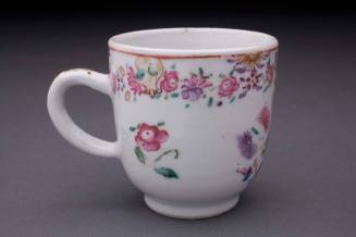 Teacup
Porcelain (hard-paste), enamel, gilt
1760-1780