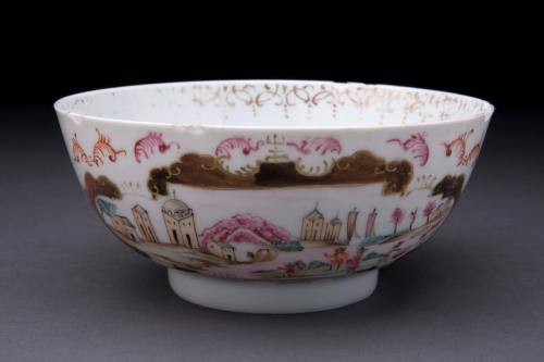 Slop bowl
Porcelain (hard-paste), enamel, gilt
1745-1760
