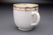 Cup
Porcelain (hard-paste), enamel, gilt
1800-1815