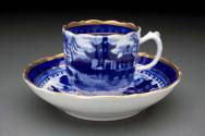 Cup and saucer
Porcelain, enamel, gilt
1780-1800