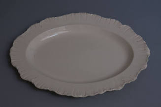 Dish,
Josiah Wedgwood and Sons (Maker),
1770-1800,
Earthenware, lead-glazed (creamware)