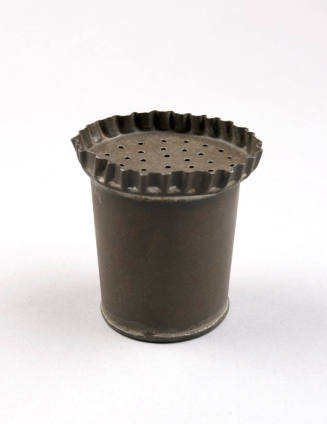 Pounce box
Iron, tin
c. 1776-1783