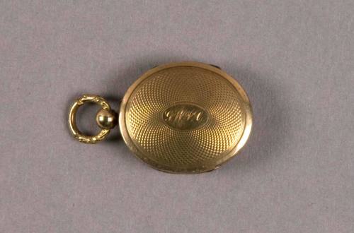 Locket
Gold, glass, silk, human hair
c. 1827-1853