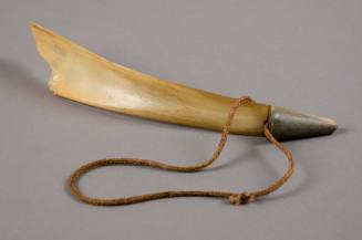 Shoe horn
Horn, vegetable fiber
c. 1750-1800