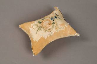 Pin cushion
Silk, linen, copper alloy
c. 1800-1830