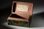 Doll's trunk
Leather, wood, paper, brass, fire gilding, iron
1797-1799