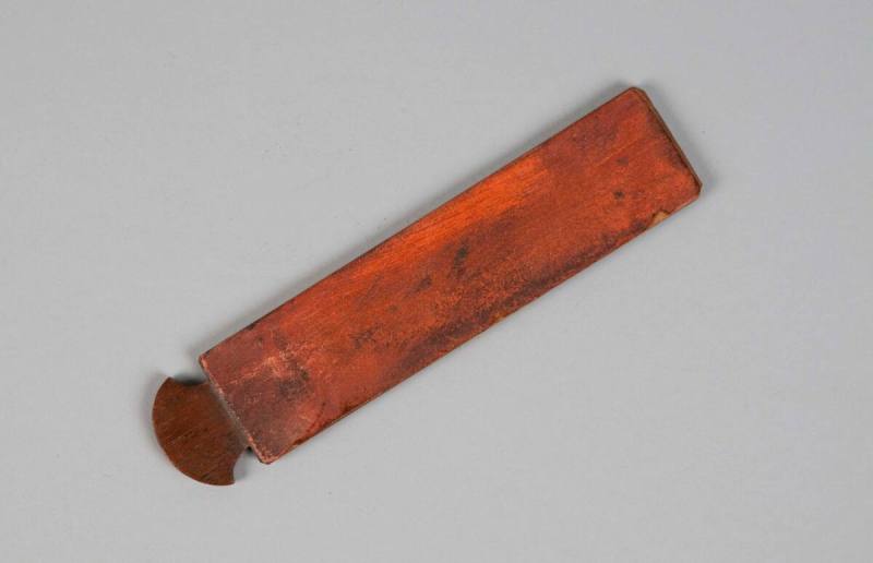 Strop
Wood, leather
1780-1800