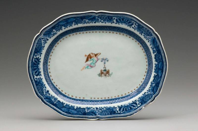 Platter
Porcelain, enamel, gilt
c. 1784-1785