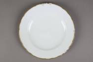 Dinner plate
Maker: Sèvres Porcelain Manufactory
Porcelain (hard paste), gilt
1772-1788