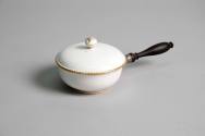Saucepan and lid
Maker: Sèvres Porcelain Manufactory
Porcelain (soft paste), gilt, wood
1778 ...