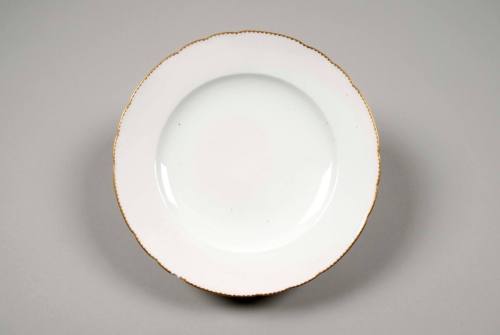 Dinner plate
Maker: Sèvres Porcelain Manufactory
Porcelain (soft paste), gilt
1778-1788