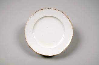 Dinner plate
Maker: Sèvres Porcelain Manufactory
Porcelain (soft paste), gilt
1778-1788