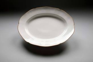 Platter
Maker:  Angoulême factory
Porcelain (hard paste), gilt
1780-1788