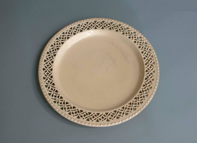 Dessert plate
Earthenware, lead-glazed (creamware)
1770-1780