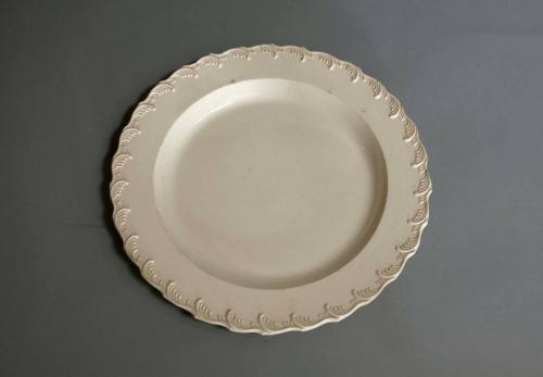 Dinner plate
Earthenware, lead-glazed (creamware)
1770-1800