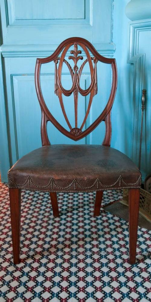 Side chair
Mahogany
1790-1800