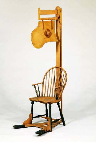 Fan chair
Pine, hickory, chestnut, maple, paint, pasteboard,leather, paper
c. 1786-1800
