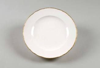 Dinner plate
Maker: Sèvres Porcelain Manufactory
Porcelain (hard-paste), gilt
1772-1788