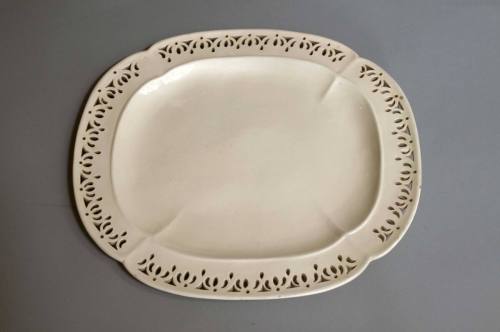 Dish
Earthenware, lead-glazed (creamware)
1850-1950