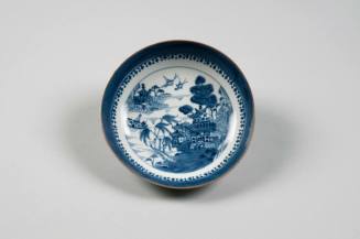 Saucer
Porcelain (hard-paste), gilt
1775-1815