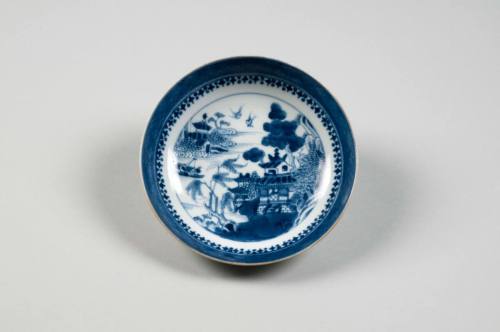 Saucer
Porcelain (hard-paste), gilt
1775-1815