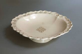 Strawberry dish
Earthenware, lead-glazed (creamware)
1780-1800