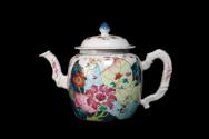 Tea pot and lid
Porcelain, enamel, gilt
c. 1775