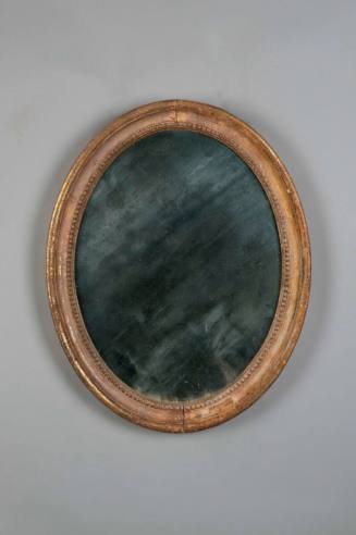 Oval gilt mirror frame
Wood, gilt
